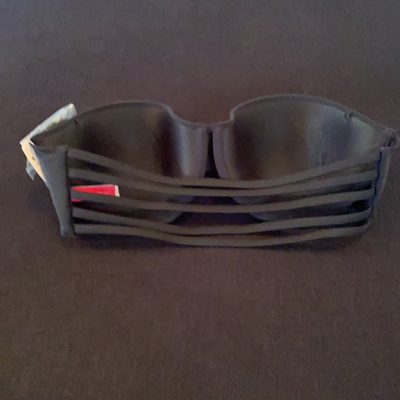 Victoria’s Secret Bikini top - Picture 2 of 4